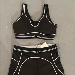 Alo Womens Medium Black Leggings & Sports Bra